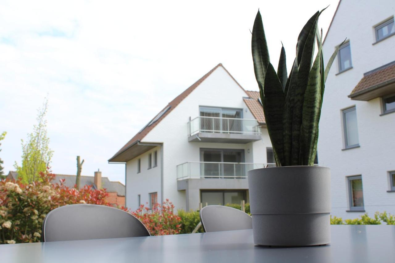 Villa Appartement Amaryllis Nieuwpoort Exterior foto